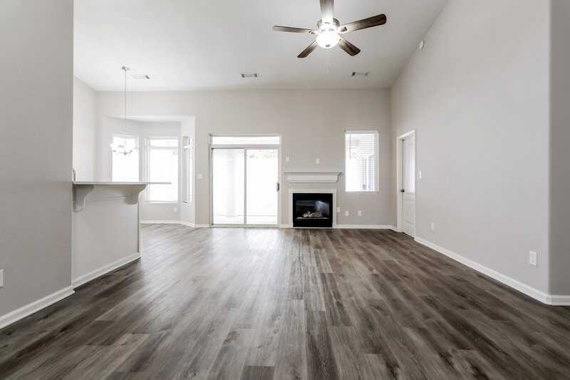 2,850/Mo, 106 Garden Walk Stockbridge, GA 30281 Living Room View 2
