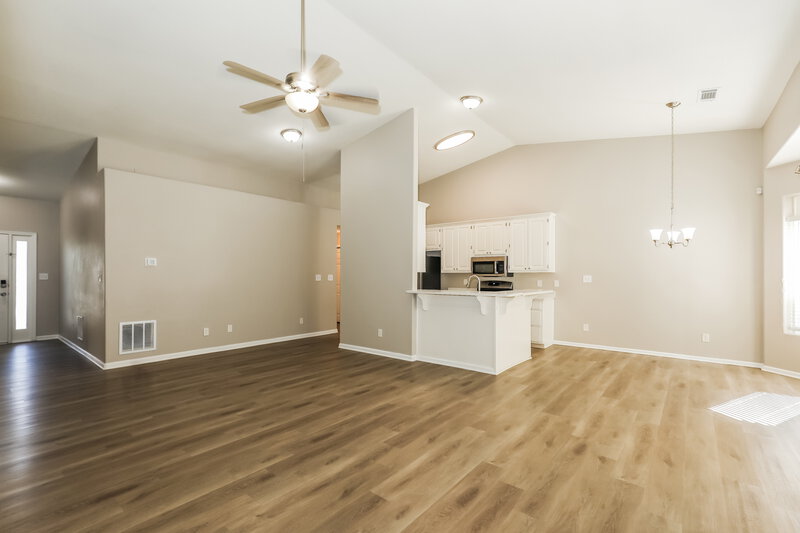 2,080/Mo, 106 Garden Walk Stockbridge, GA 30281 Living Room View 2