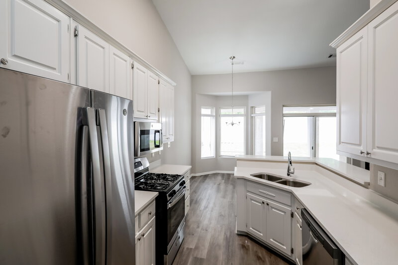 2,850/Mo, 106 Garden Walk Stockbridge, GA 30281 Kitchen View 2
