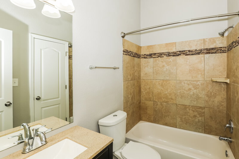 2,080/Mo, 106 Garden Walk Stockbridge, GA 30281 Bathroom View
