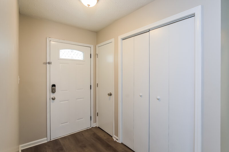 2,810/Mo, 5069 Great Meadows Rd Lithonia, GA 30038 Foyer View