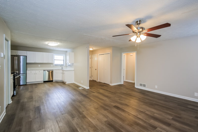 2,810/Mo, 5069 Great Meadows Rd Lithonia, GA 30038 Living Room View 2