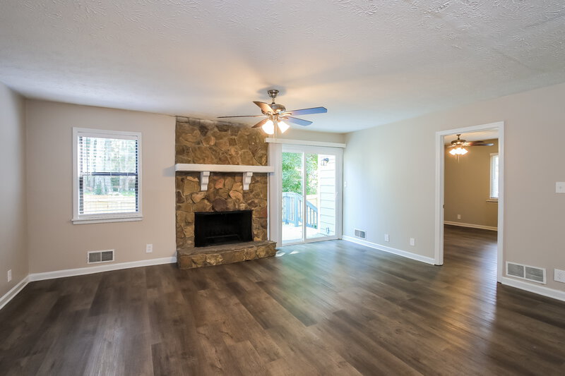 2,810/Mo, 5069 Great Meadows Rd Lithonia, GA 30038 Living Room View 3