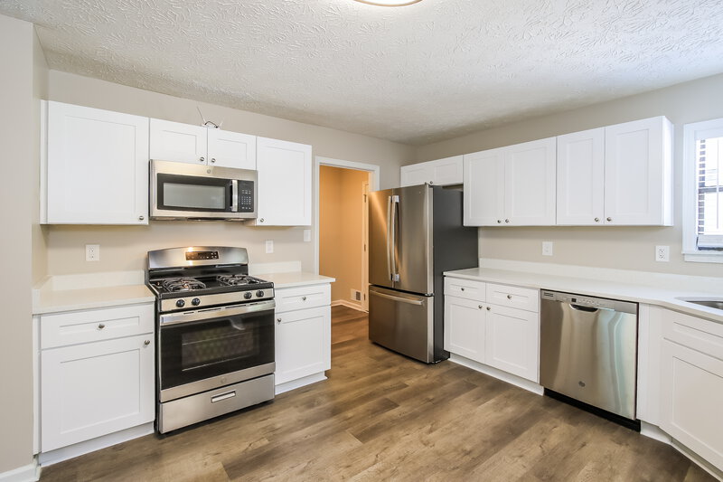 2,810/Mo, 5069 Great Meadows Rd Lithonia, GA 30038 Kitchen View