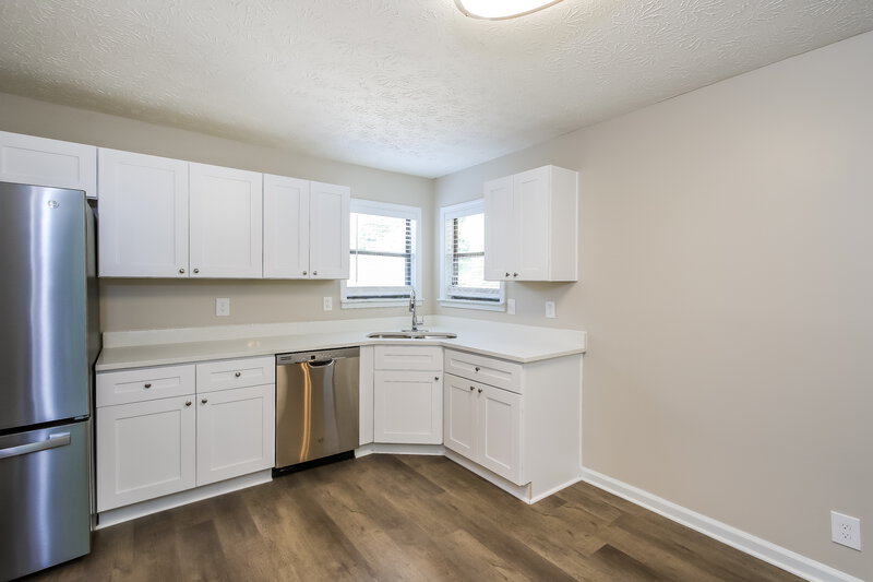 2,810/Mo, 5069 Great Meadows Rd Lithonia, GA 30038 Kitchen View 2
