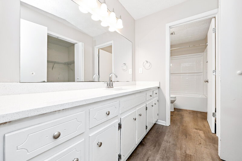 1,645/Mo, 5069 Great Meadows Rd Lithonia, GA 30038 Primary Bathroom View