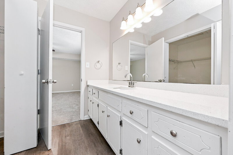 1,645/Mo, 5069 Great Meadows Rd Lithonia, GA 30038 Primary Bathroom View 2