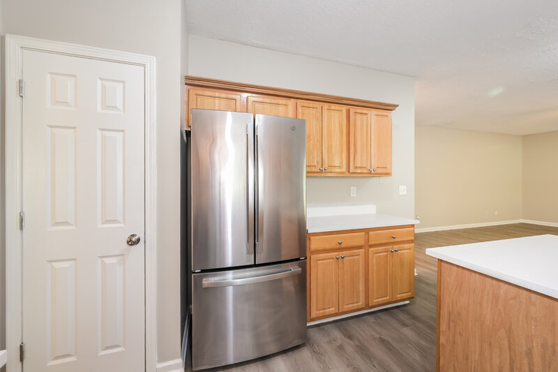 2,430/Mo, 5667 Lake Trace Lithonia, GA 30058 Kitchen View