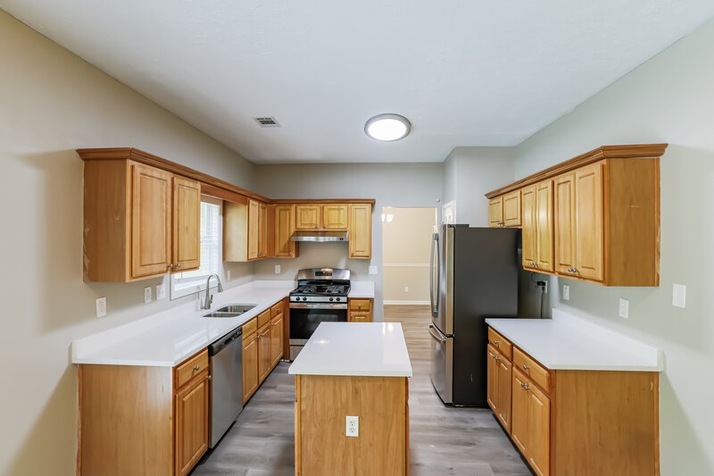 2,275/Mo, 5667 Lake Trace Lithonia, GA 30058 Kitchen View 2