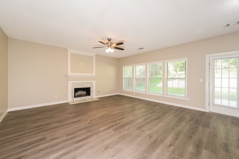 2,430/Mo, 5667 Lake Trace Lithonia, GA 30058 Family Room View