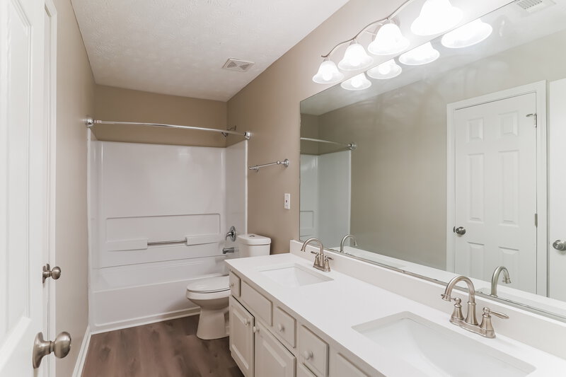 2,275/Mo, 5667 Lake Trace Lithonia, GA 30058 Bathroom View