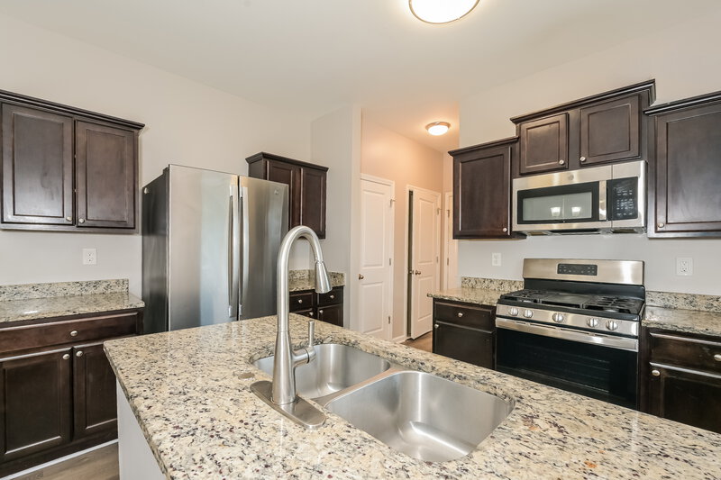 2,020/Mo, 643 Nonsuch Way Winder, GA 30680 Kitchen View