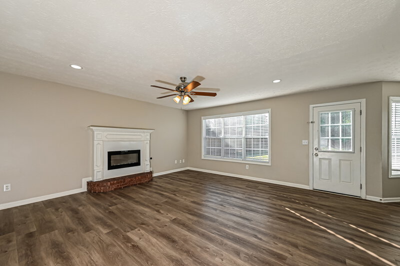 2,390/Mo, 785 Georgian Hills Dr Lawrenceville, GA 30045 Living Room View 2