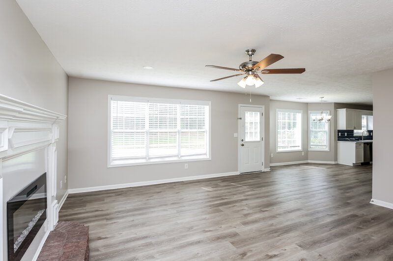 2,495/Mo, 785 Georgian Hills Dr Lawrenceville, GA 30045 Living Room View 3