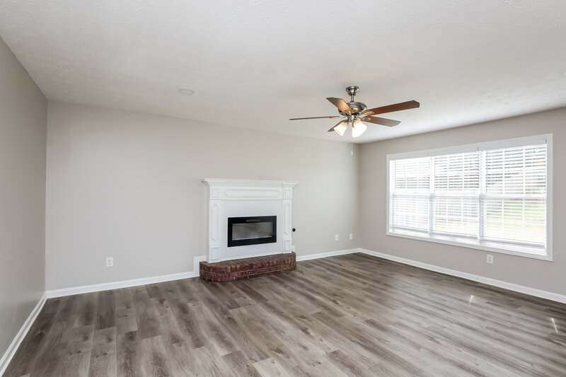 2,495/Mo, 785 Georgian Hills Dr Lawrenceville, GA 30045 Living Room View 4