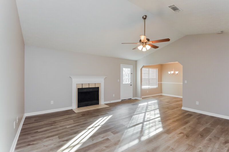1,905/Mo, 9162 S Sterling Lakes Dr Covington, GA 30014 Living Room View