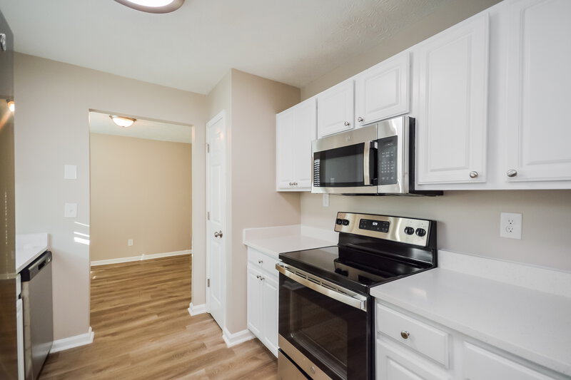 1,905/Mo, 9162 S Sterling Lakes Dr Covington, GA 30014 Kitchen View 2