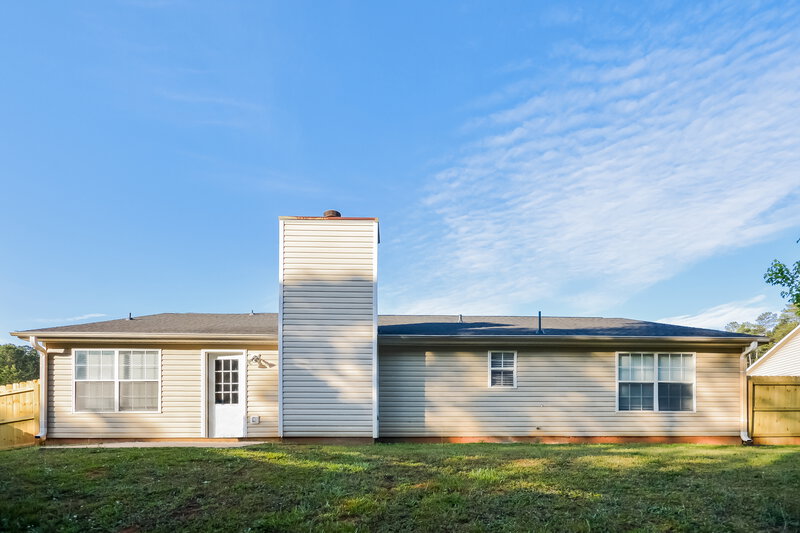 1,905/Mo, 9162 S Sterling Lakes Dr Covington, GA 30014 Rear View