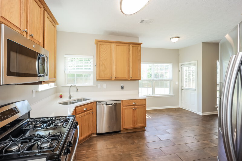 3,130/Mo, 44 Palladio Way Newnan, GA 30263 Kitchen View