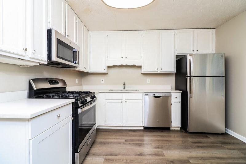 2,080/Mo, 1531 Scott Oaks Court SW Marietta, GA 30008 Kitchen View