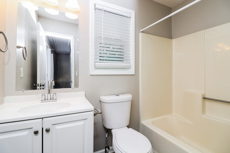 2,080/Mo, 1531 Scott Oaks Court SW Marietta, GA 30008 Bathroom View