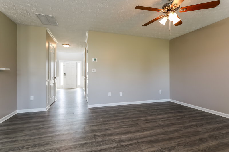 2,415/Mo, 125 Heaton Place Trl Covington, GA 30016 Living Room View 2