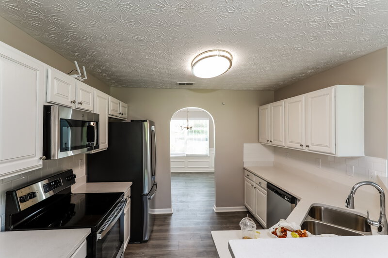 2,415/Mo, 125 Heaton Place Trl Covington, GA 30016 Kitchen View