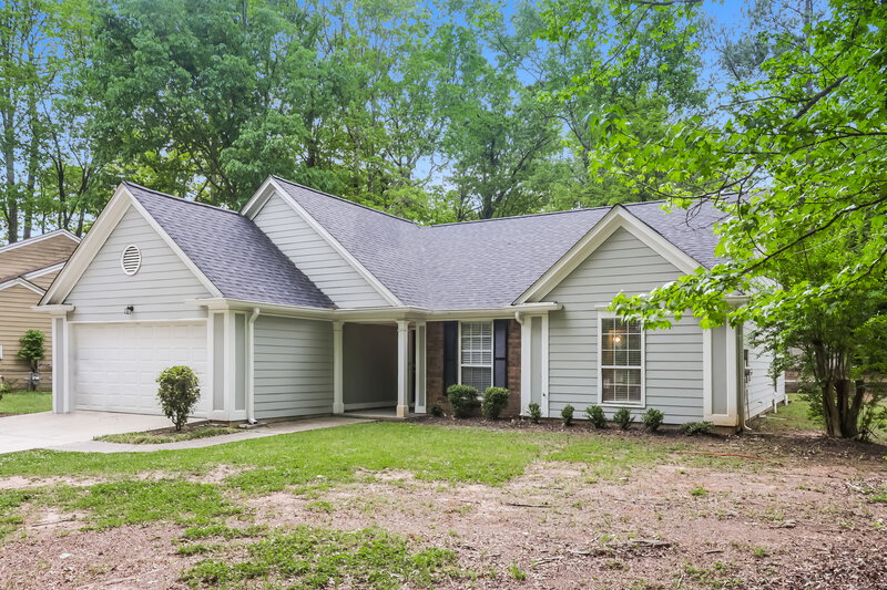 2,540/Mo, 8391 Taylor Rd Riverdale, GA 30274 Front View