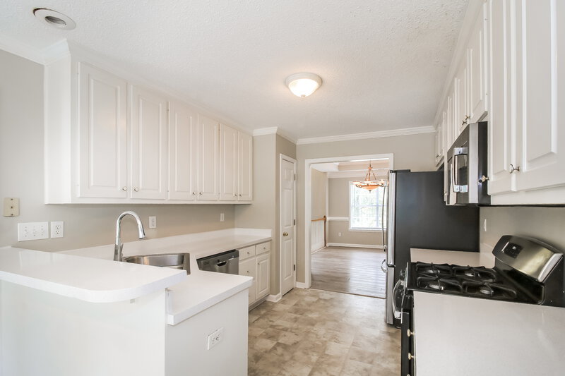 2,675/Mo, 155 Byington Dr Fayetteville, GA 30214 Kitchen View 2