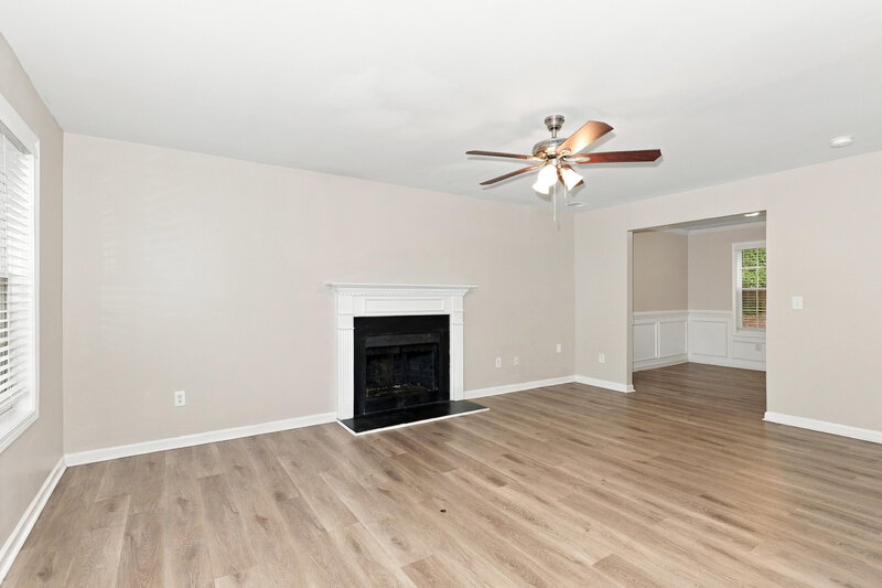 0/Mo, 101 Revolutionary Dr Hampton, GA 30228 Living Room View