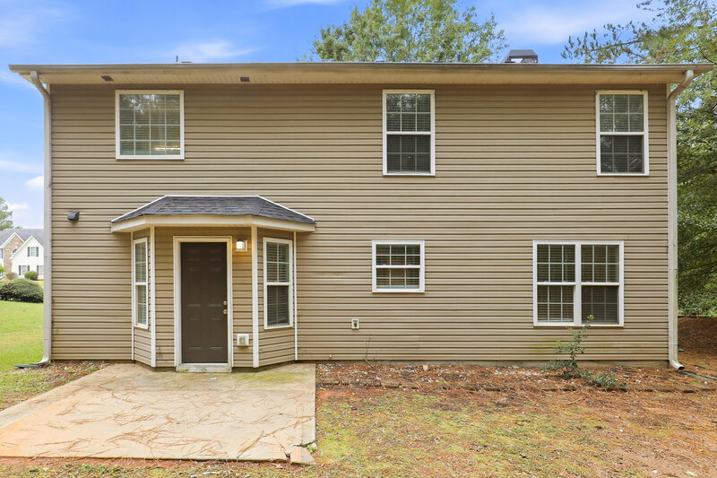 0/Mo, 101 Revolutionary Dr Hampton, GA 30228 Rear View