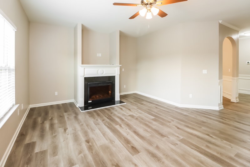 2,280/Mo, 236 Swem Ct McDonough, GA 30253 Living Room View 2