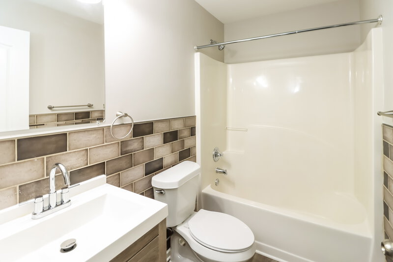 2,280/Mo, 236 Swem Ct McDonough, GA 30253 Bathroom View