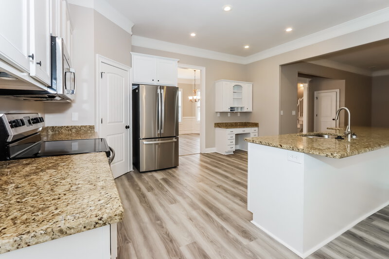 2,440/Mo, 312 Norway Spruce Ct Locust Grove, GA 30248 Kitchen View