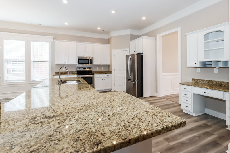 2,440/Mo, 312 Norway Spruce Ct Locust Grove, GA 30248 Kitchen View 2