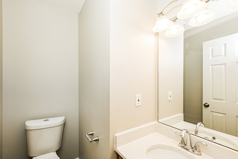 2,110/Mo, 5862 Amerson Ln Ellenwood, GA 30294 Bathroom View