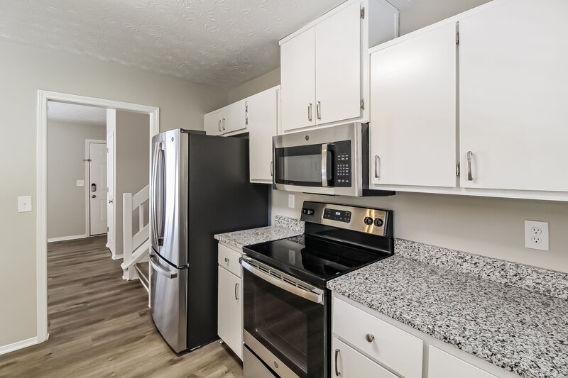 2,030/Mo, 1895 Petite Ln Lithonia, GA 30058 Kitchen View 2