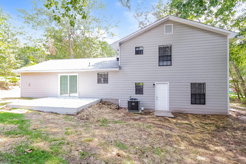 2,030/Mo, 1895 Petite Ln Lithonia, GA 30058 Rear View