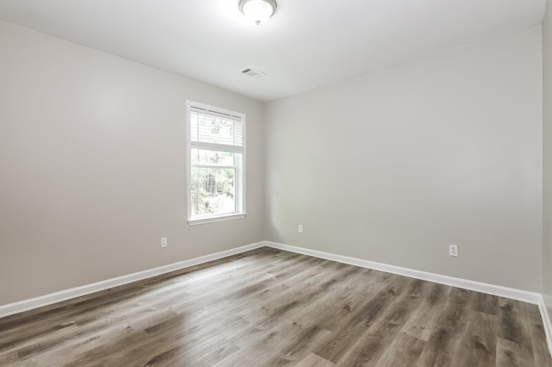 2,315/Mo, 4358 Savannah Dr Atlanta, GA 30349 Walk In Closet View
