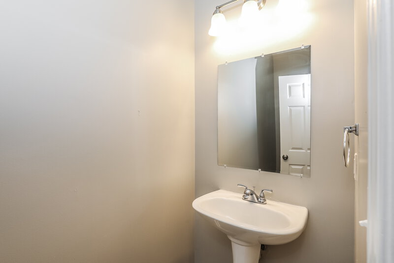 2,315/Mo, 4358 Savannah Dr Atlanta, GA 30349 Bathroom View