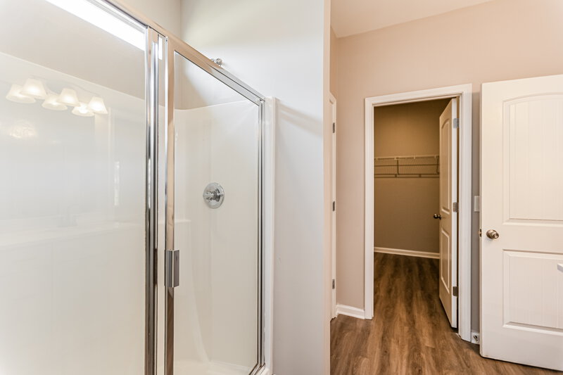 2,435/Mo, 136 Camellia Way Dallas, GA 30132 Main Bathroom View 2