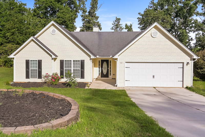 2,020/Mo, 368 Embassy Dr Winder, GA 30680 External View