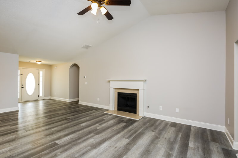 2,980/Mo, 368 Embassy Dr Winder, GA 30680 Living Room View