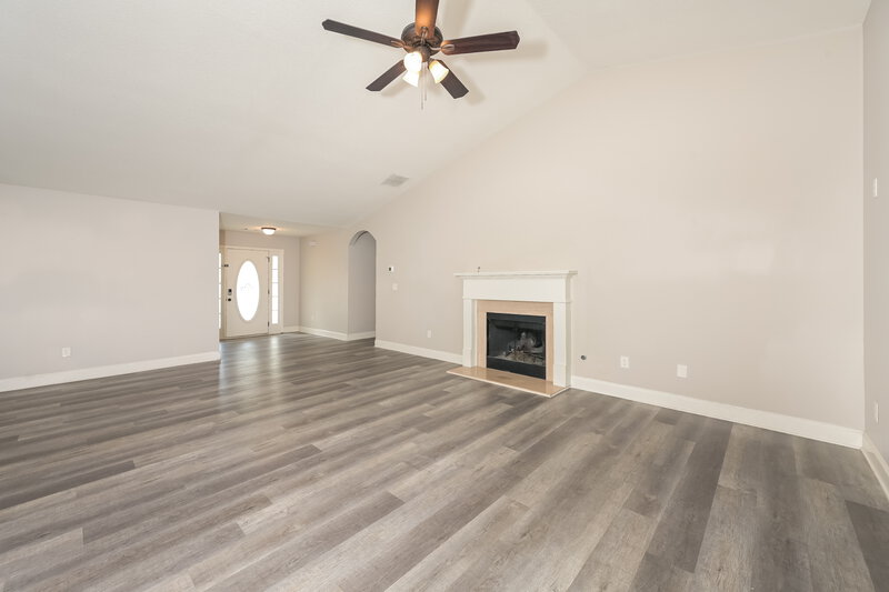 2,020/Mo, 368 Embassy Dr Winder, GA 30680 Living Room View 2