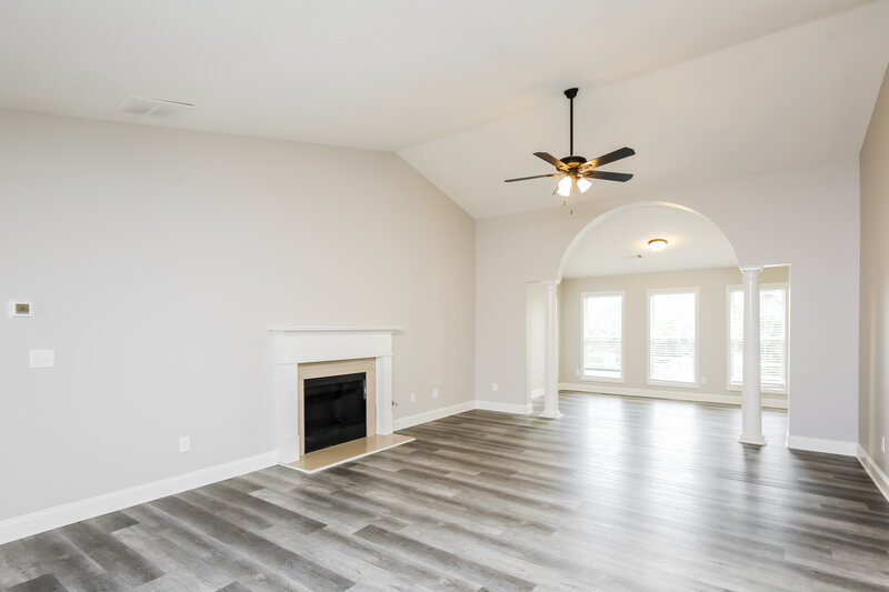 2,980/Mo, 368 Embassy Dr Winder, GA 30680 Living Room View 4