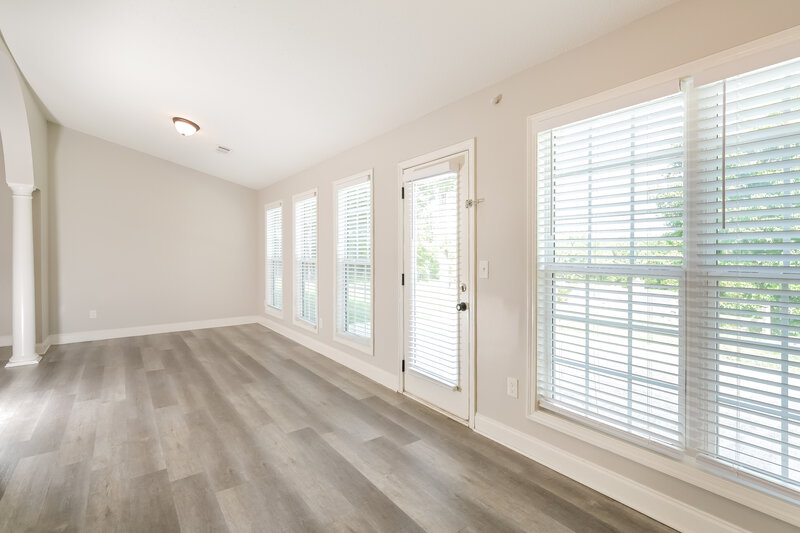 2,020/Mo, 368 Embassy Dr Winder, GA 30680 Sun Room View