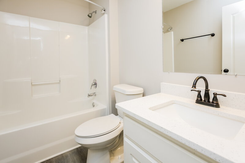2,980/Mo, 368 Embassy Dr Winder, GA 30680 Bathroom View