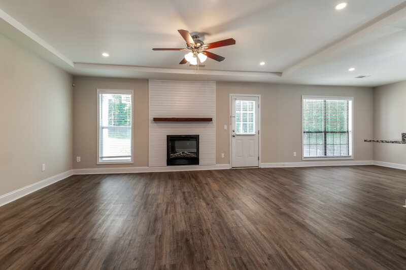 2,730/Mo, 776 Pepperwood Trl Stone Mountain, GA 30087 Living Room View
