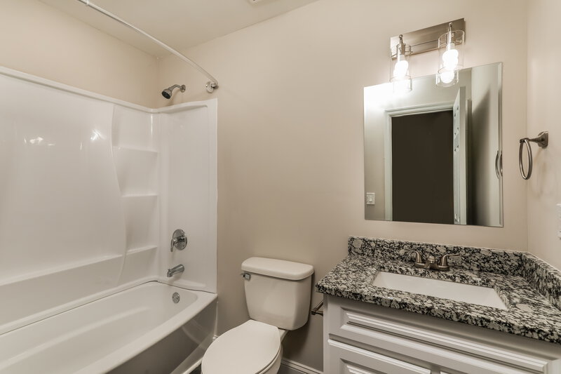 2,730/Mo, 776 Pepperwood Trl Stone Mountain, GA 30087 Bathroom View