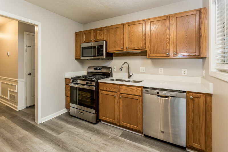 1,875/Mo, 404 Wood Chase Ln Canton, GA 30114 Kitchen View 2